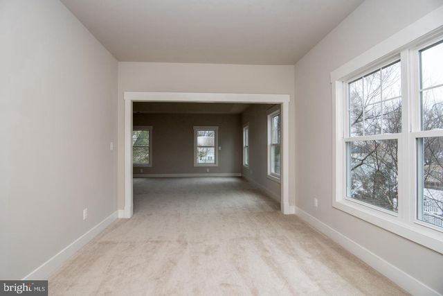 6928 REGENT LN, Falls Church, VA 22042