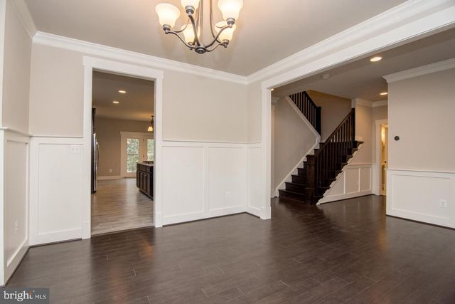 6928 REGENT LN, Falls Church, VA 22042