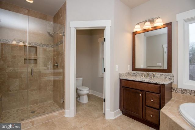 6928 REGENT LN, Falls Church, VA 22042