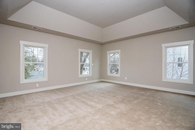 6928 REGENT LN, Falls Church, VA 22042
