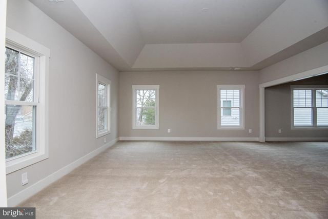 6928 REGENT LN, Falls Church, VA 22042