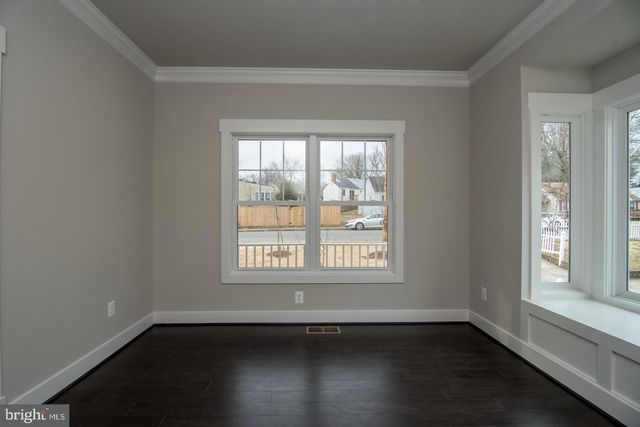 6928 REGENT LN, Falls Church, VA 22042