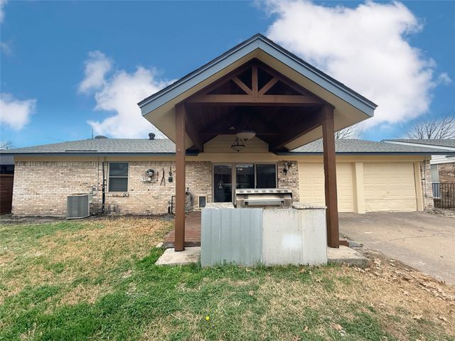 2004 Eastbrook Circle, Mesquite, TX 75150