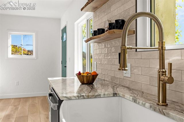 10 Rock Hill Road, Manitou Springs, CO 80829