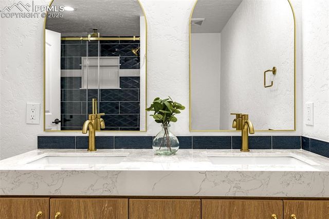 10 Rock Hill Road, Manitou Springs, CO 80829