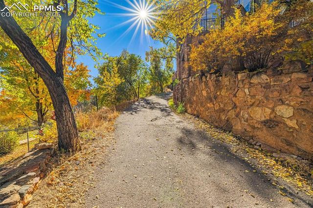 10 Rock Hill Road, Manitou Springs, CO 80829