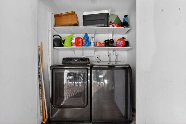 18840 NW 57th Avenue 302, Hialeah, FL 33015