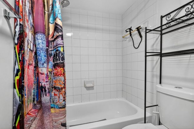 18840 NW 57th Avenue 302, Hialeah, FL 33015