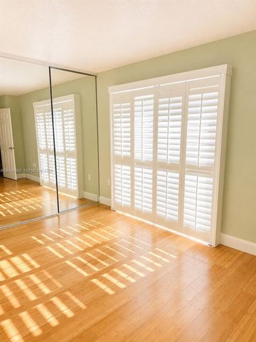515 5th Court, Palm Beach Gardens, FL 33410