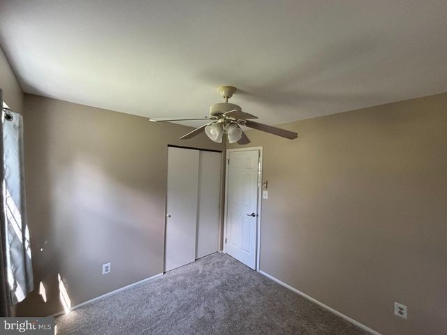 5 WOODCREST DR, Eastampton, NJ 08060