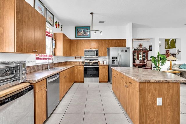 14044 SW 54th St, Miramar, FL 33027