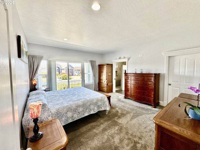 842 CHETCO POINT Ter, Brookings, OR 97415