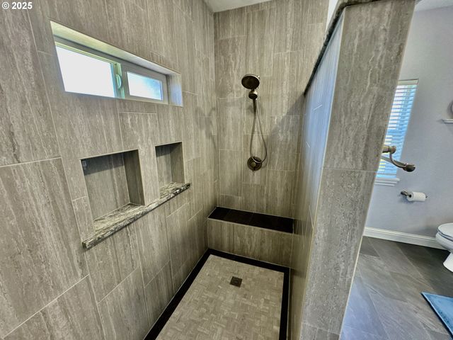 842 CHETCO POINT Ter, Brookings, OR 97415