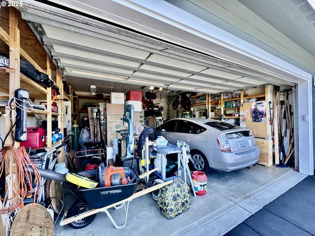 842 CHETCO POINT Ter, Brookings, OR 97415