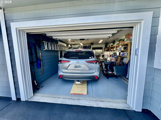 842 CHETCO POINT Ter, Brookings, OR 97415