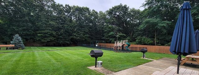 460 Old Town Road 13K, Port Jefferson Station, NY 11776