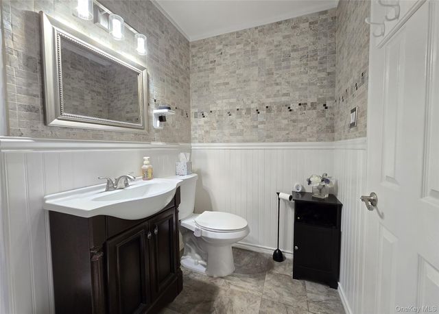 460 Old Town Road 13K, Port Jefferson Station, NY 11776