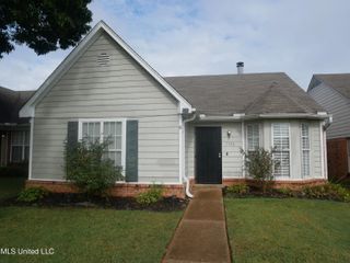 1184 W We Ross Parkway, Southaven, MS 38671