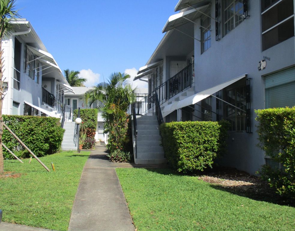 3720 Harrison Street 3, Hollywood, FL 33021