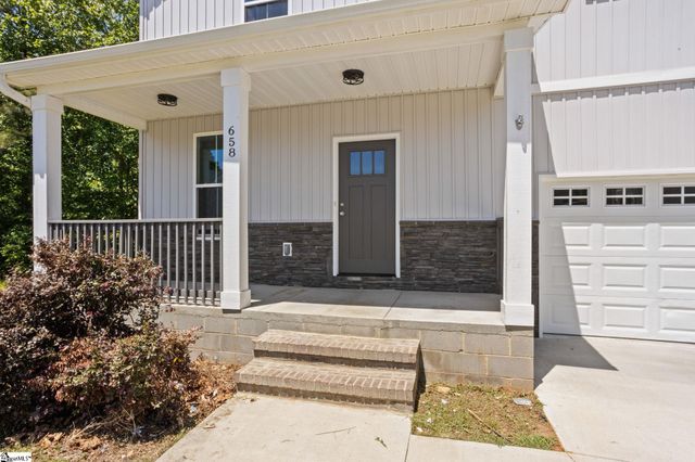 658 Duncan Station Drive, Duncan, SC 29334