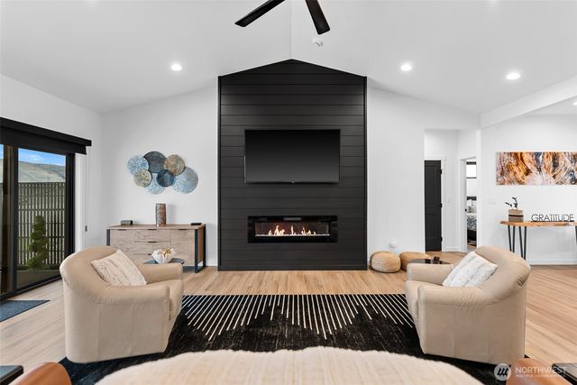 633 S Monte Verde Drive, East Wenatchee, WA 98802