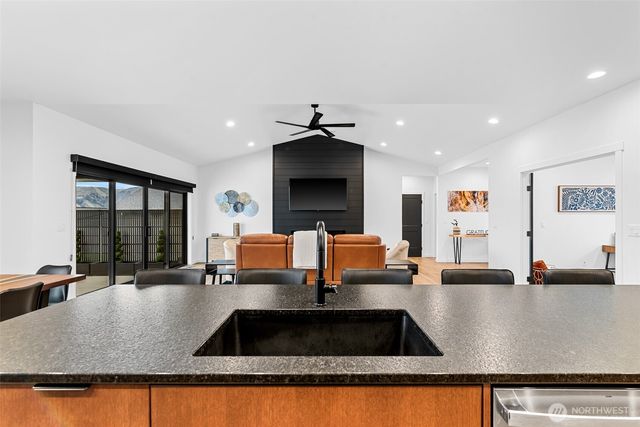 633 S Monte Verde Drive, East Wenatchee, WA 98802