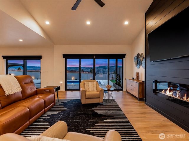 633 S Monte Verde Drive, East Wenatchee, WA 98802