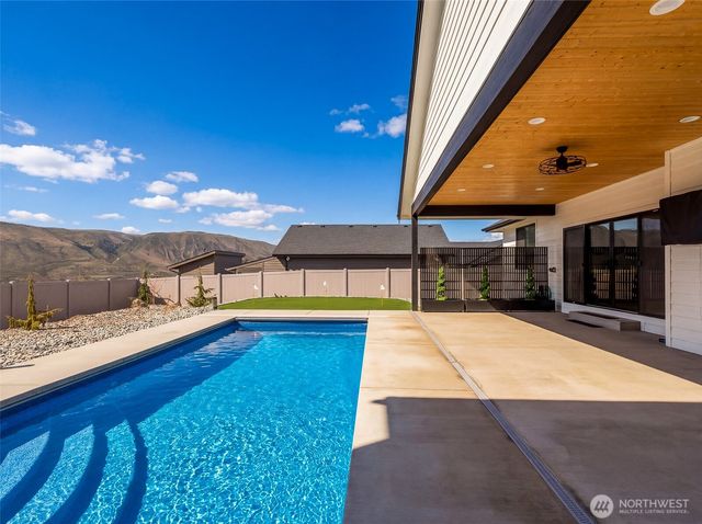 633 S Monte Verde Drive, East Wenatchee, WA 98802