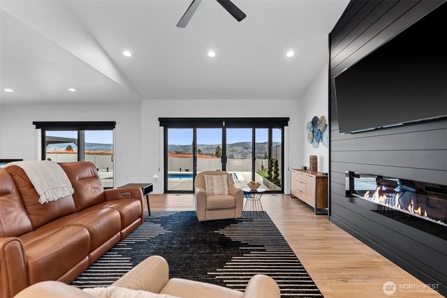 633 S Monte Verde Drive, East Wenatchee, WA 98802