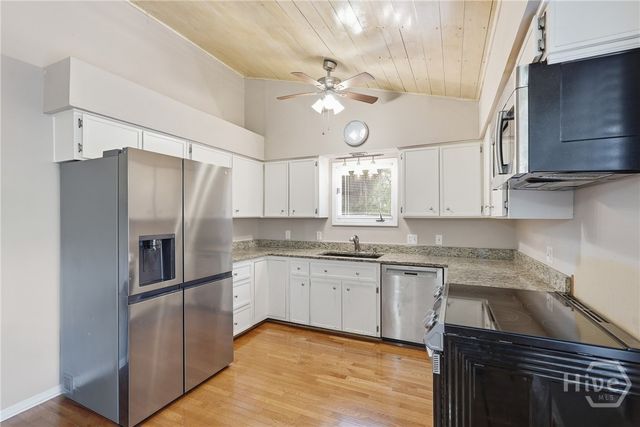 12 Moss Pointe Court, Savannah, GA 31410