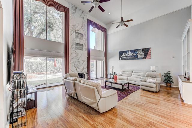 12007 Lakeway Court, Houston, TX 77071