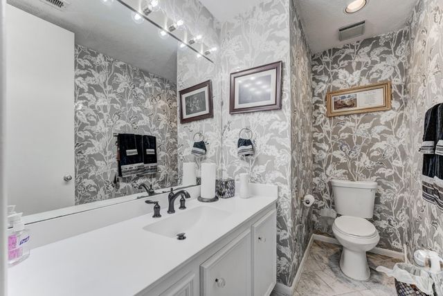 12007 Lakeway Court, Houston, TX 77071