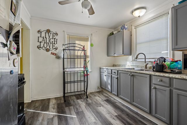 14320 S La Salle Street, Riverdale, IL 60827