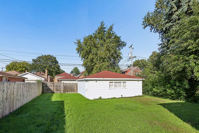 14320 S La Salle Street, Riverdale, IL 60827