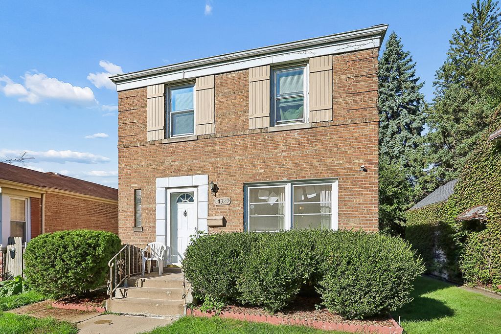 14320 S La Salle Street, Riverdale, IL 60827