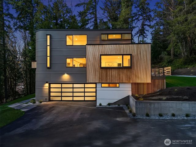 612 219th Avenue NE, Sammamish, WA 98074