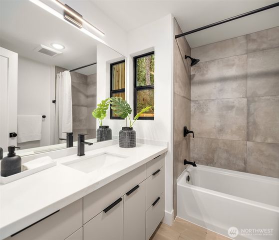 612 219th Avenue NE, Sammamish, WA 98074