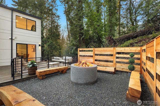 612 219th Avenue NE, Sammamish, WA 98074