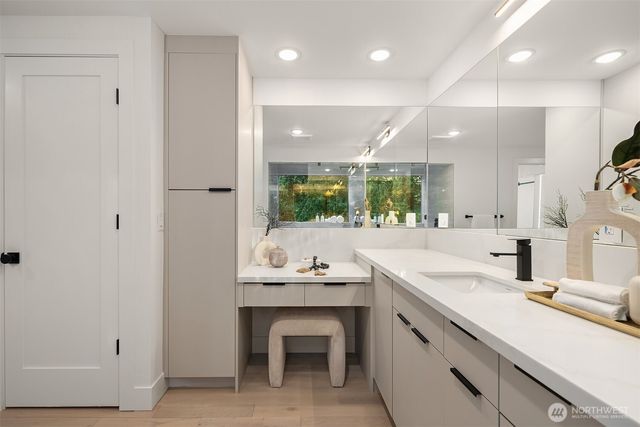 612 219th Avenue NE, Sammamish, WA 98074