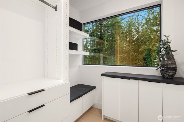 612 219th Avenue NE, Sammamish, WA 98074