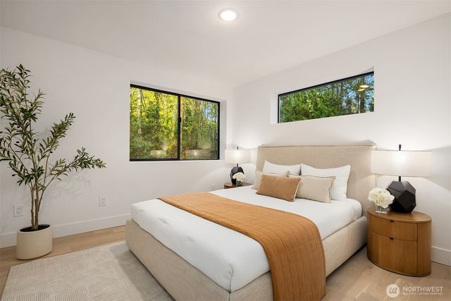 612 219th Avenue NE, Sammamish, WA 98074