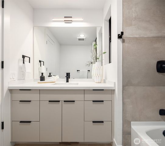 612 219th Avenue NE, Sammamish, WA 98074