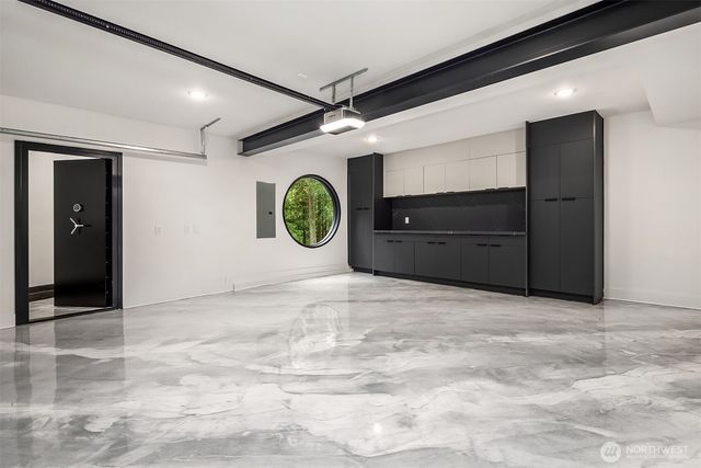 612 219th Avenue NE, Sammamish, WA 98074