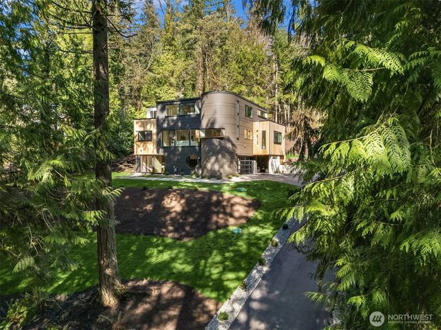 612 219th Avenue NE, Sammamish, WA 98074