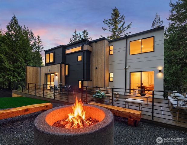 612 219th Avenue NE, Sammamish, WA 98074