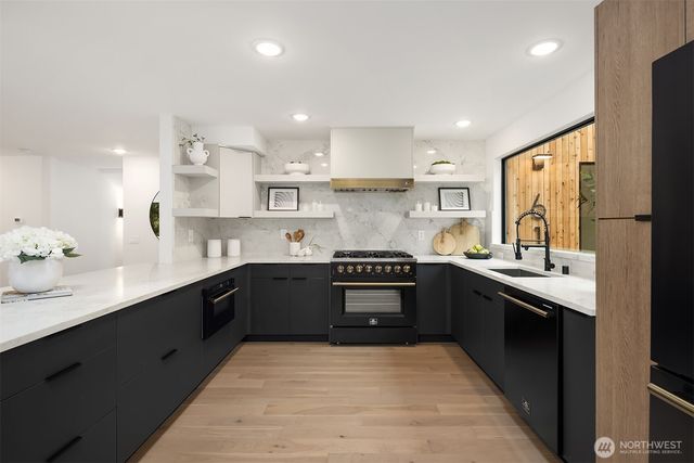 612 219th Avenue NE, Sammamish, WA 98074