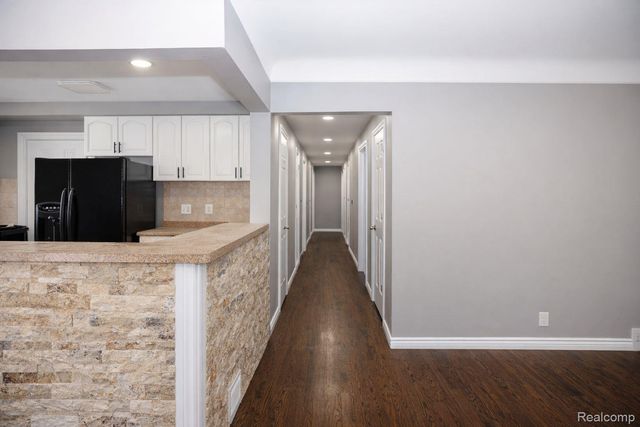 8373 McKinley, Center Line, MI 48015