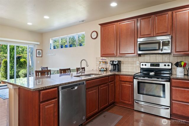 9320 Stevens Court NE, Lacey, WA 98516
