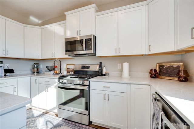 550 Crossing Lane, Dayton, OH 45449