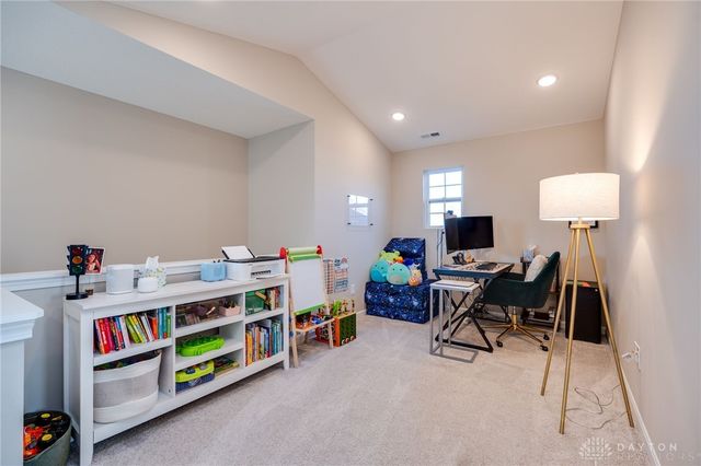 550 Crossing Lane, Dayton, OH 45449